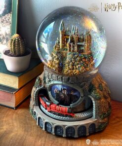 Alternative view of The Bradford Exchange Harry Potter Hogwarts Snow Globe PI25